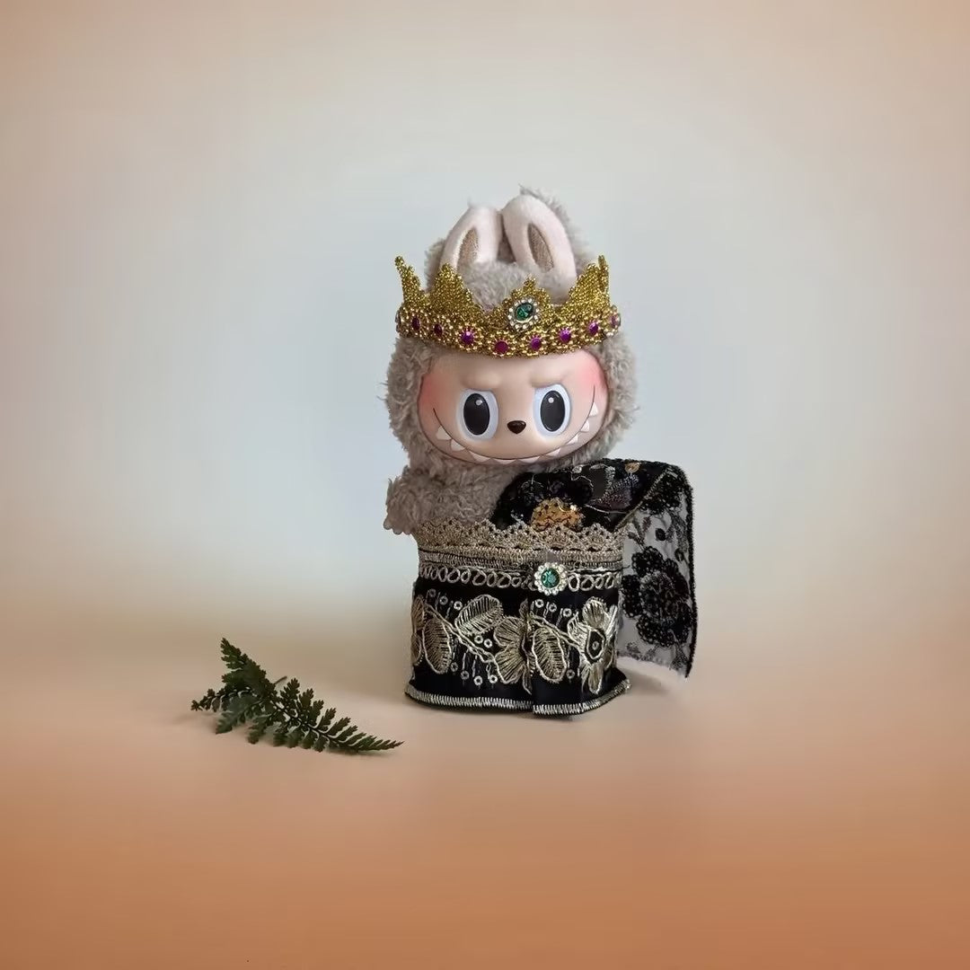 Labubu High-End Clothing (with Headpiece)--04